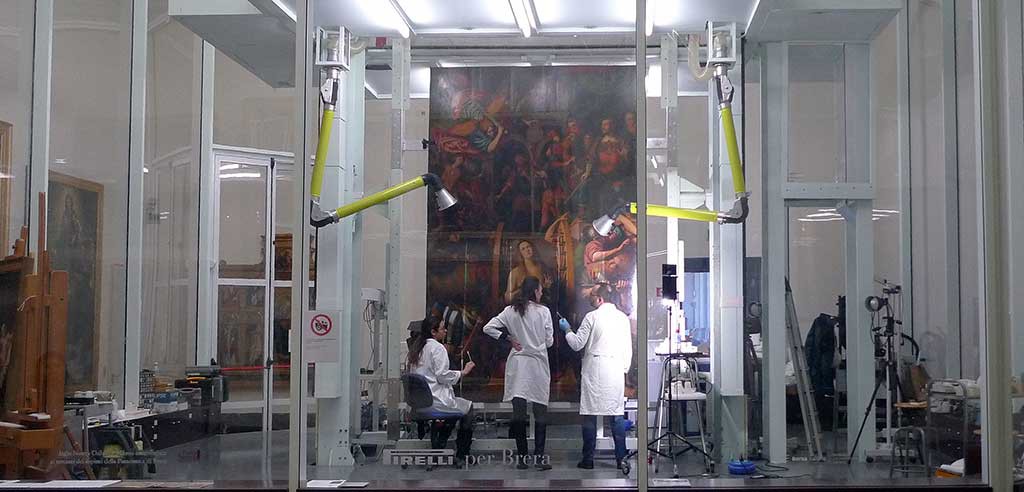 1. L’opera collocata nel laboratorio di restauro della Pinacoteca di Brera.
