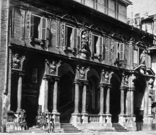 Palazzo delle Scuole Palatine in Piazza Mercanti a Milano