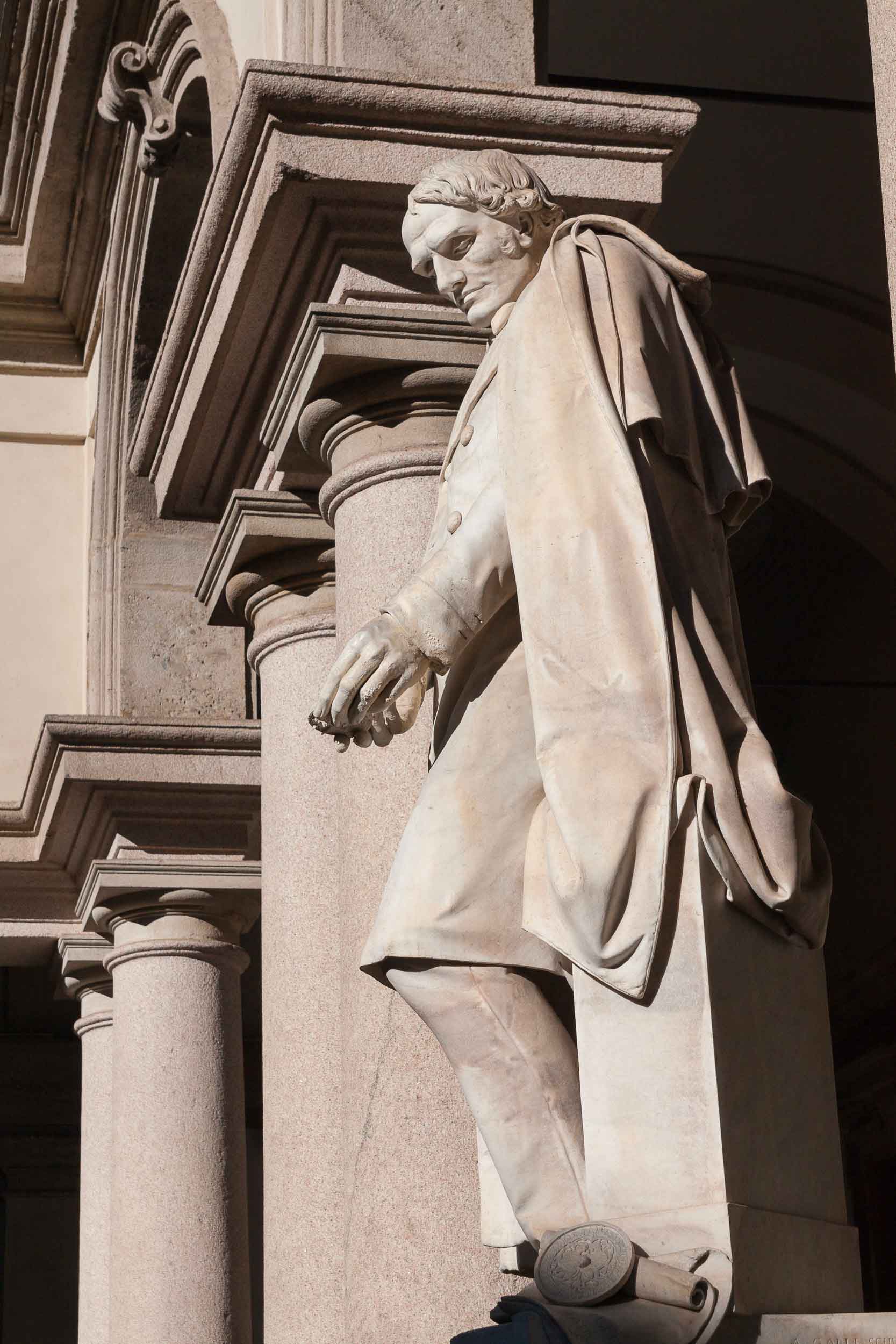 04 - Cortile d'onore e portico