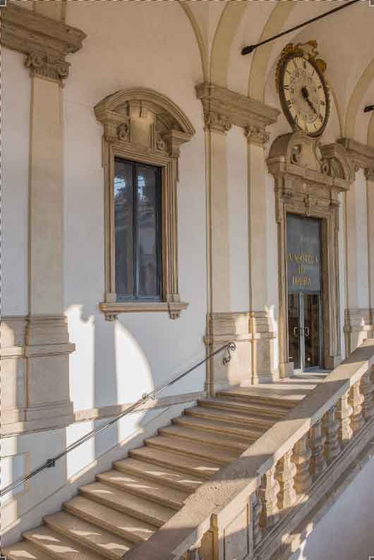 19 - Verso la Pinacoteca, accesso alternativo alla Pinacoteca e  in cima allo scalone